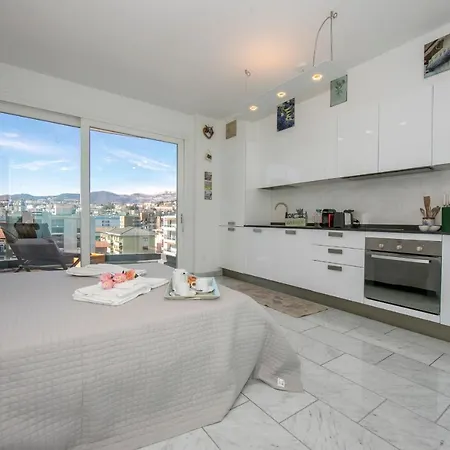 Panoramic Penthouse Lejlighed